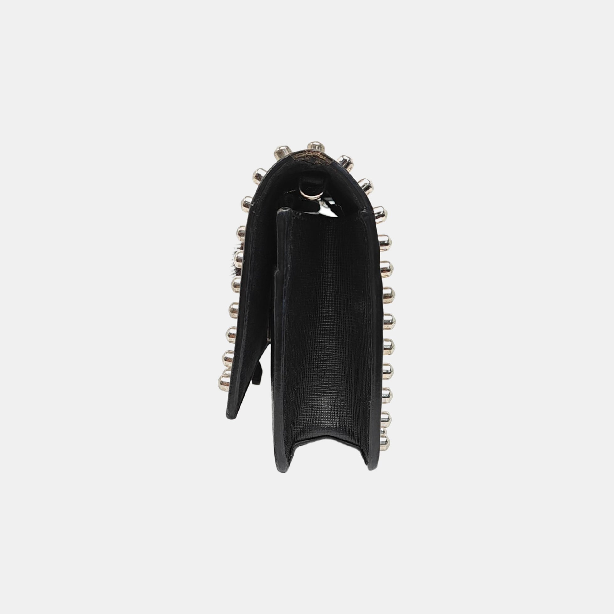 Authenticated pre-owned  Karlito Calfskin Black - Shoulder Bag at Looply