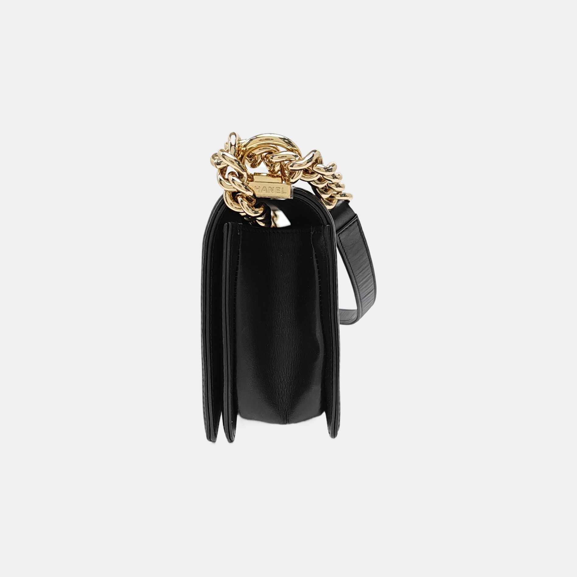 BOY CHANEL Medium Lambskin Black