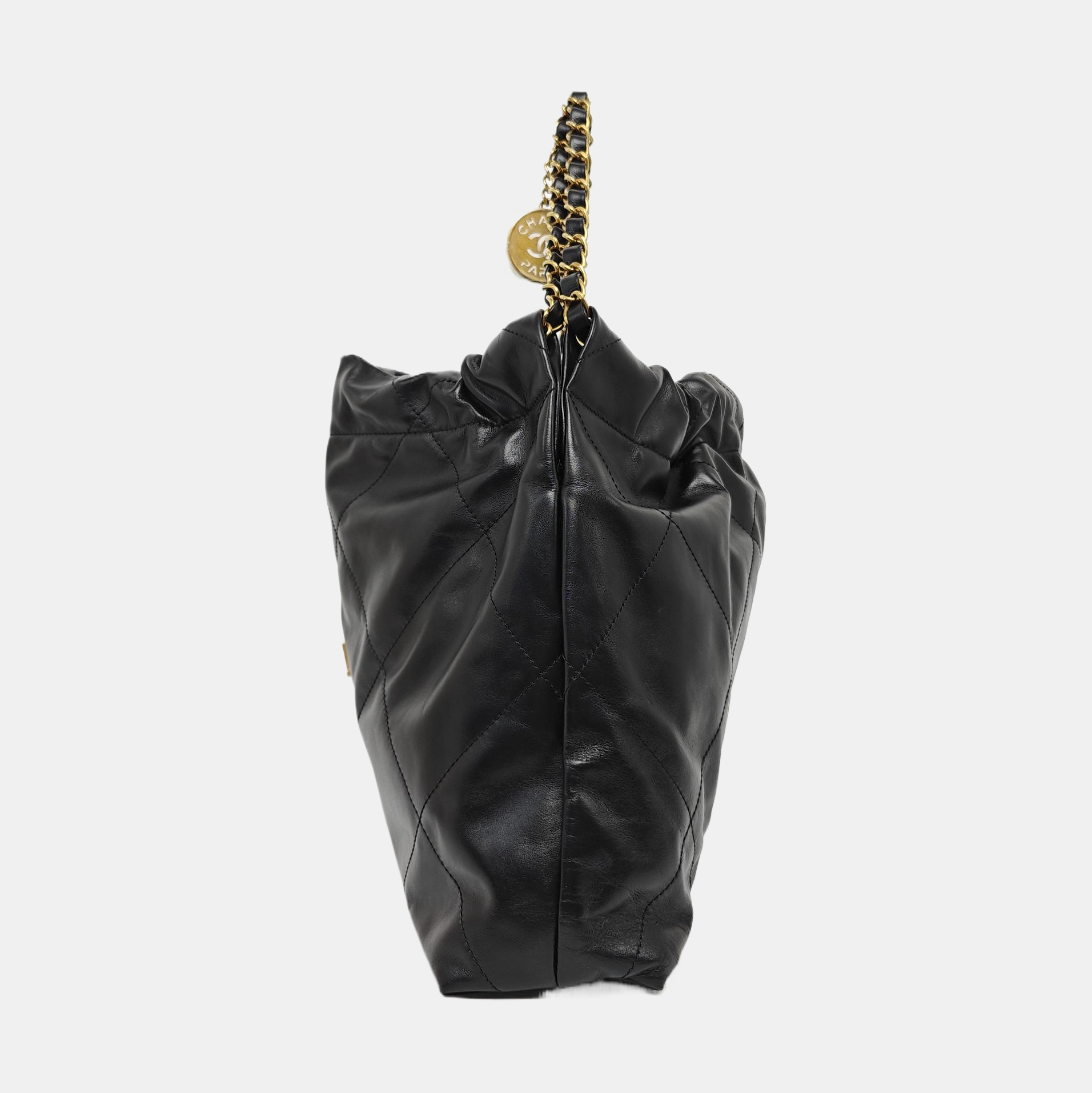 CHANEL 22 Medium Quilted Calfskin Black