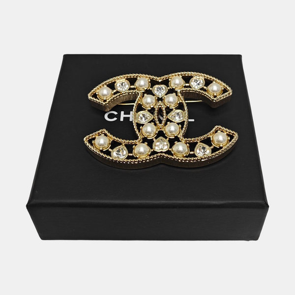 CC Logo Metal Gold Brooch