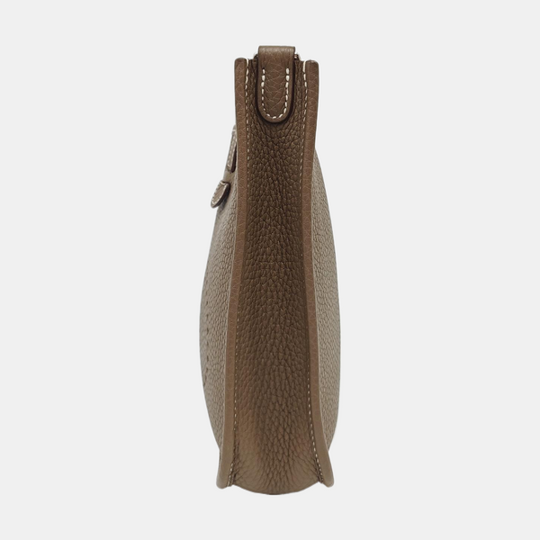 Evelyne 16 Clemence Gray