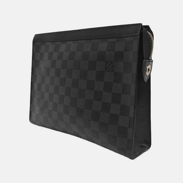 Pochette Voyag MM Damier Graphite Coated Canvas Gray