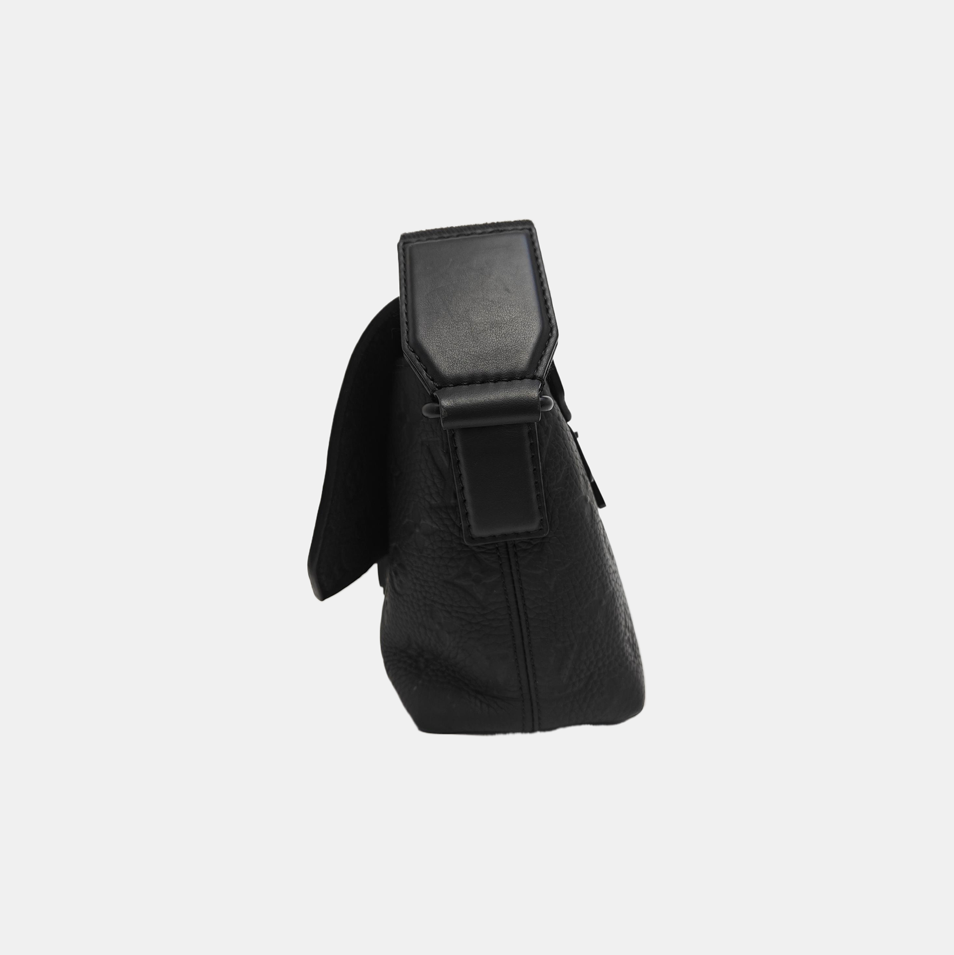 S-CAPE Monogram Calfskin Black
