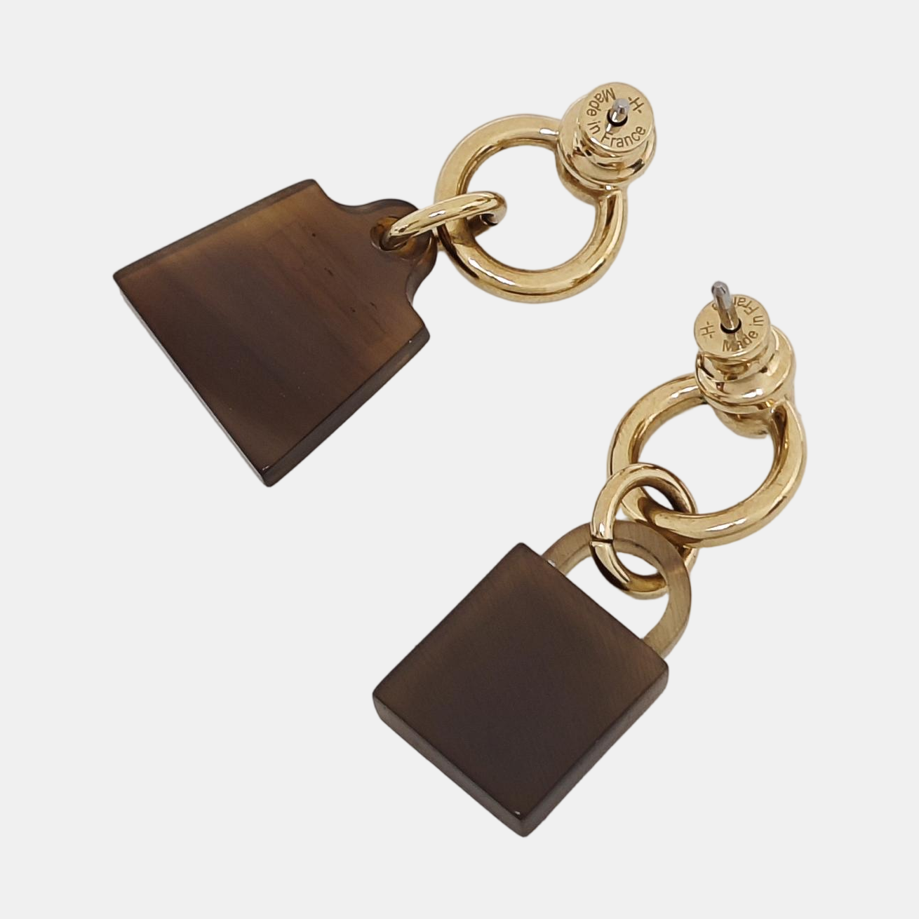 Amulette Maroquinier Metal Gold Earrings