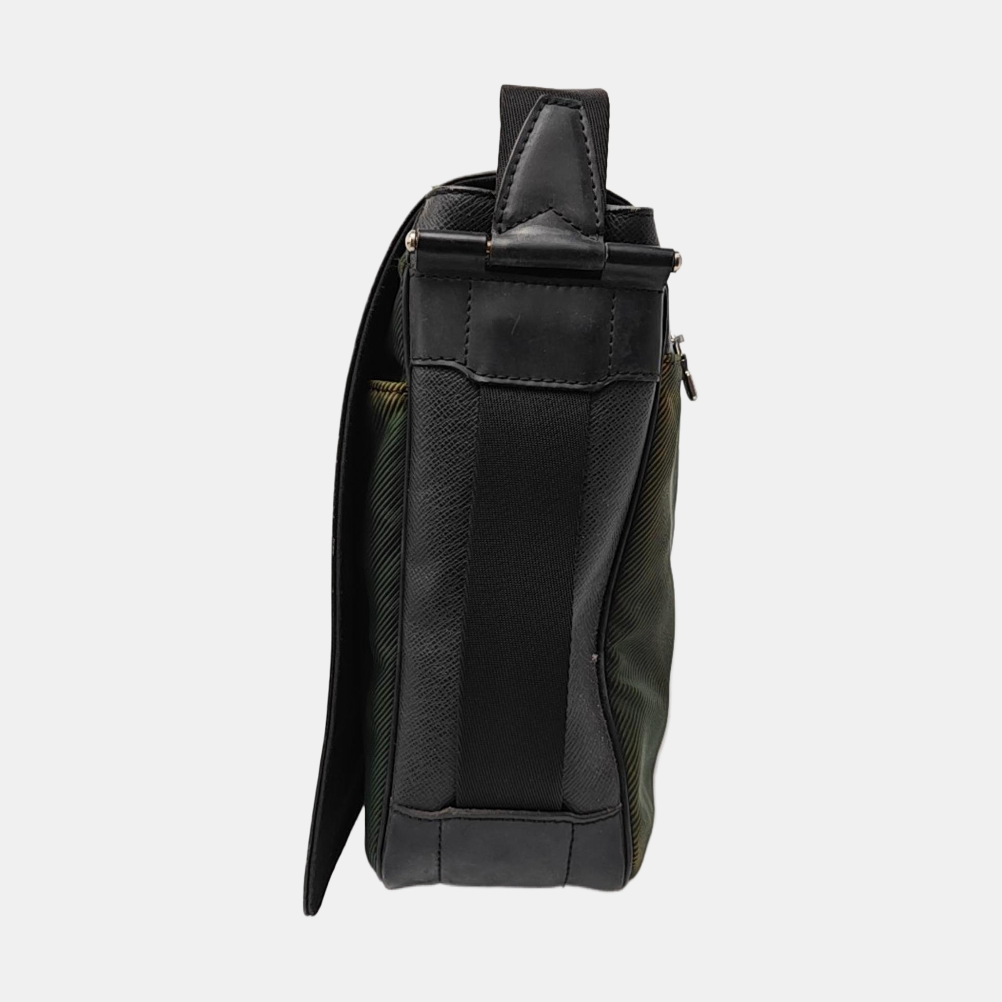 VIKTOR Calfskin Black