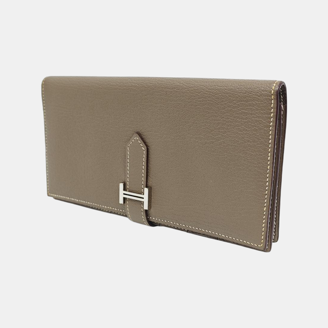 Bearn Medium Chèvre Mysore Gray Wallet