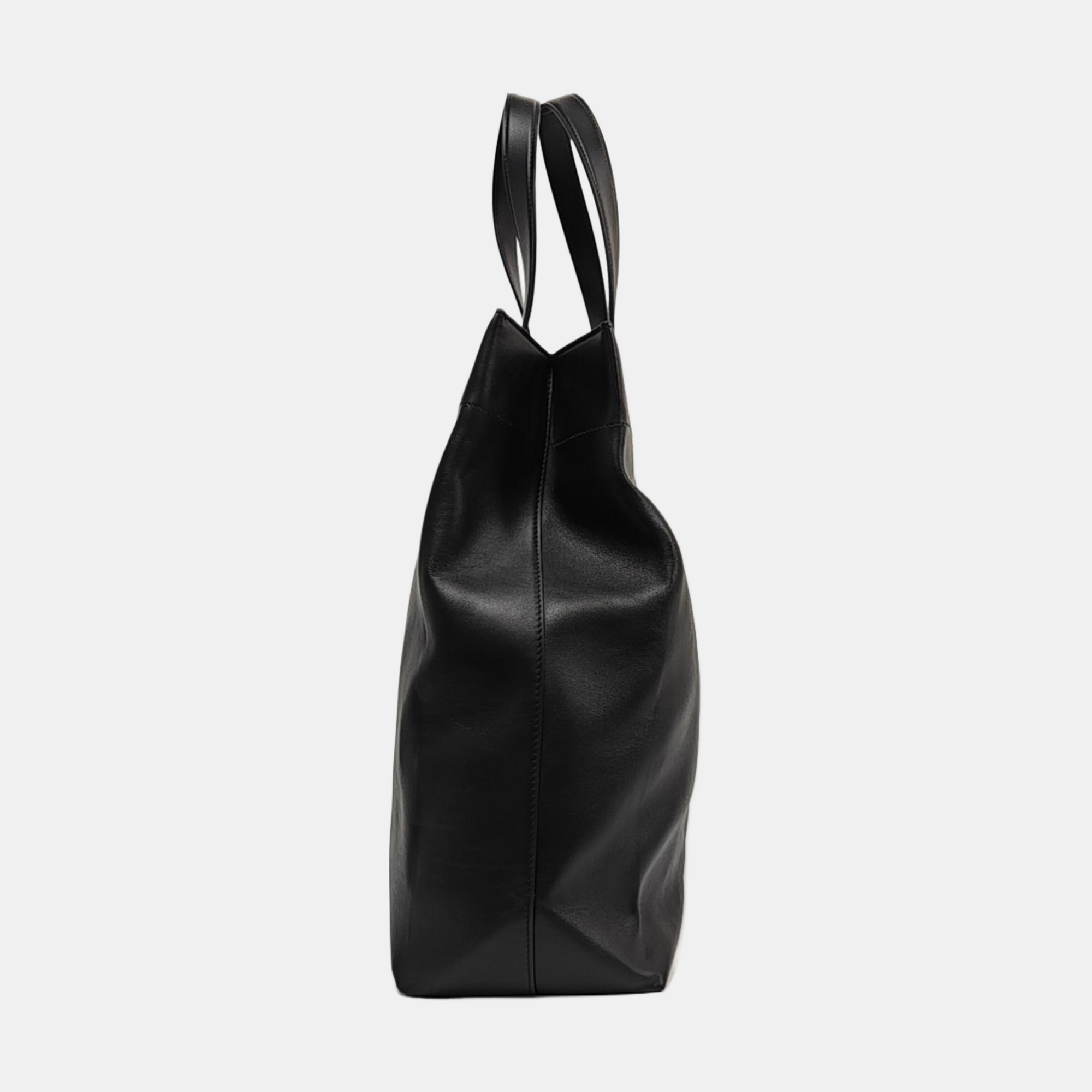 DUTY FREE North-South Calfskin Black