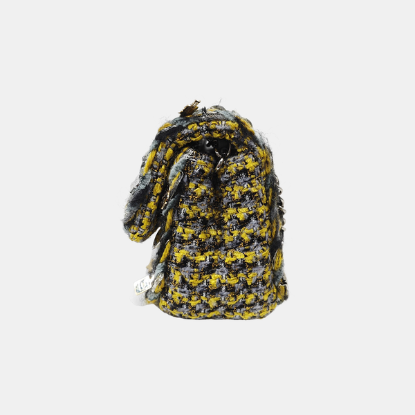 CLASSIC FLAP Medium Quilted Wool Yellow