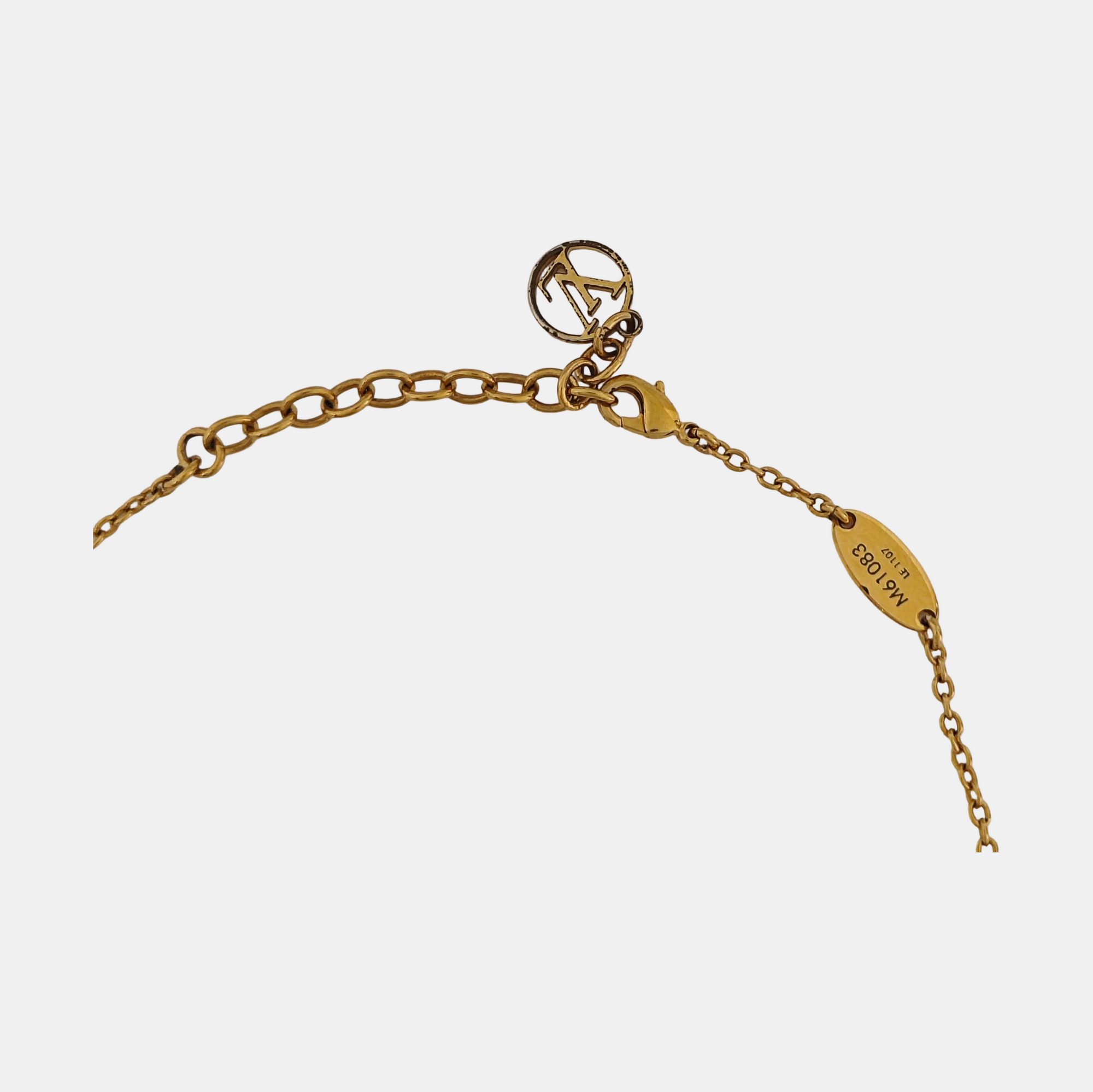 ESSENTIAL V Brass Gold Necklace