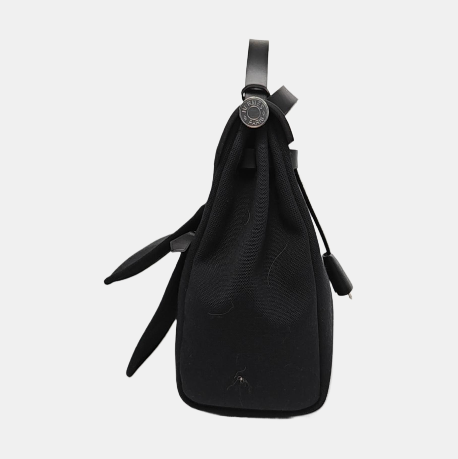 Authenticated pre-owned  Herbag 31 Canvas Black - Shoulder Bag at Looply