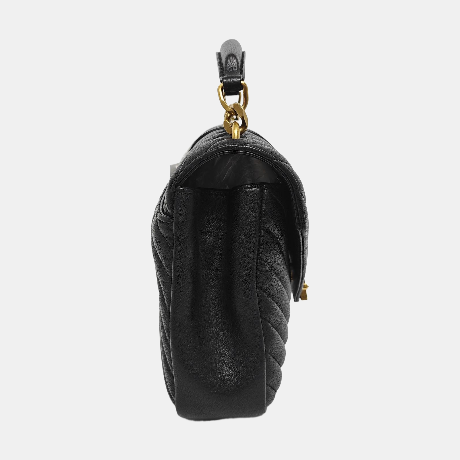 COLLEGE Medium Chevron Lambskin Black