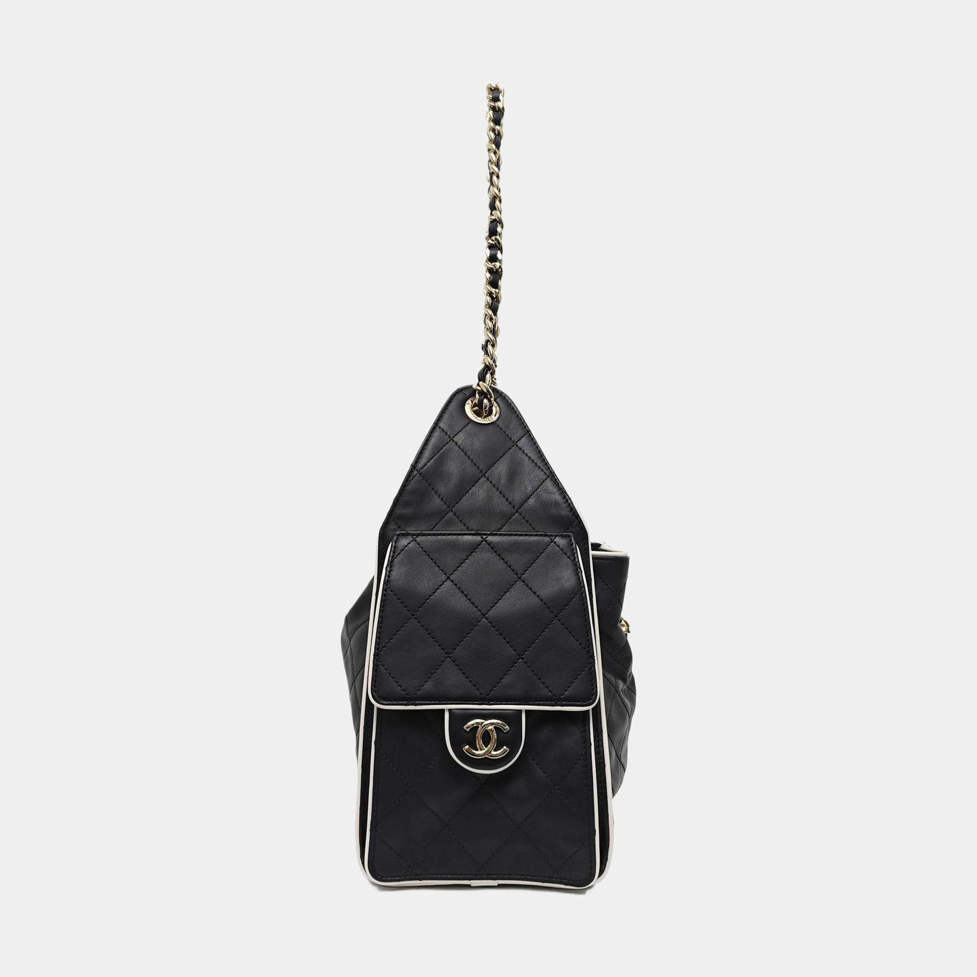 CHANEL 25 Small Quilted Calfskin Black