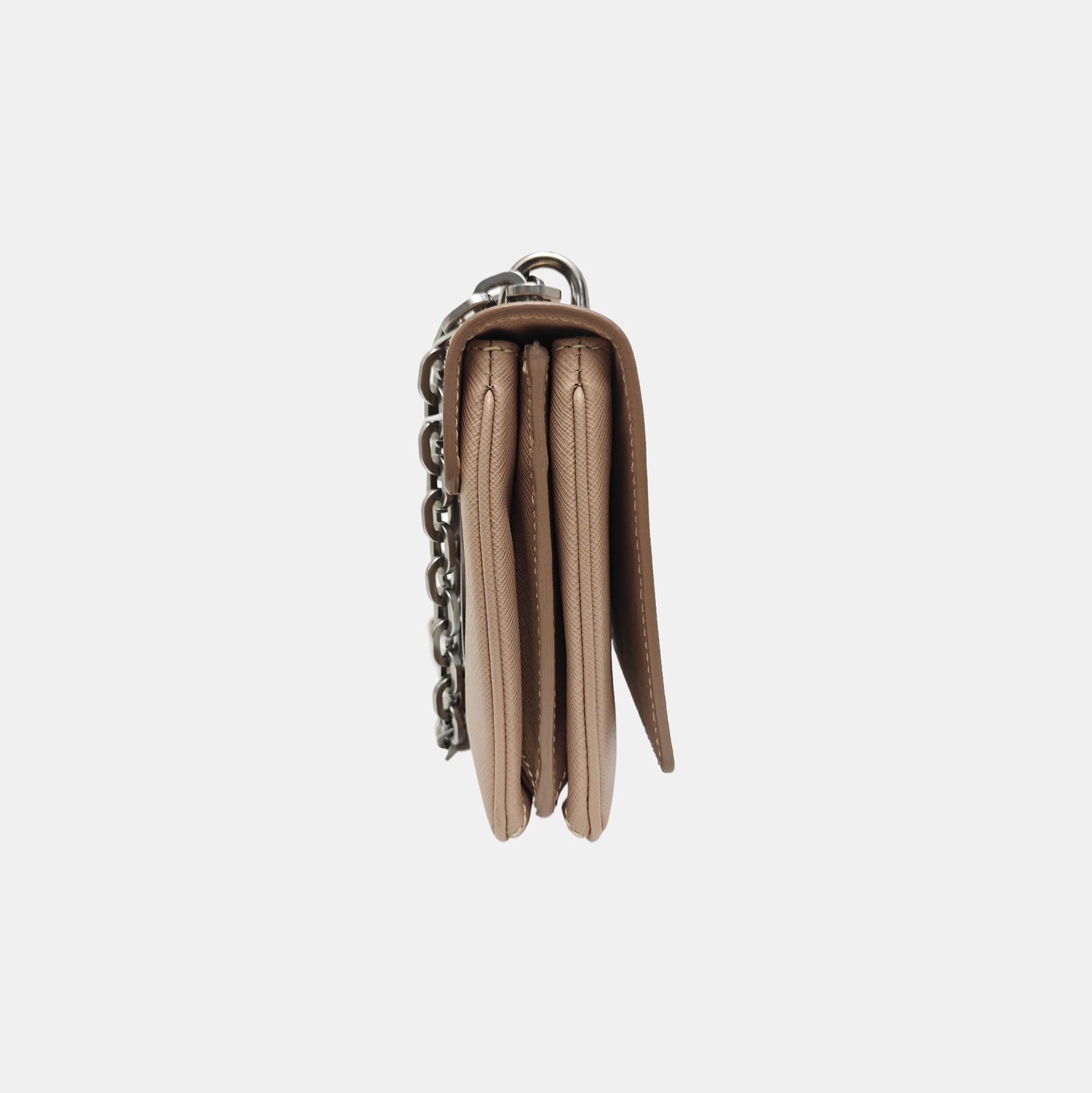 Closure Saffiano Calfskin Pink