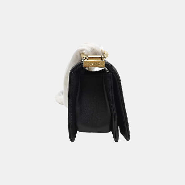BOY CHANEL Small Chevron Calfskin Black