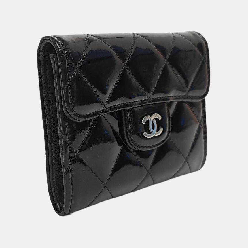 CLASSIC FLAP Quilted Patent Leather Black Card Holder