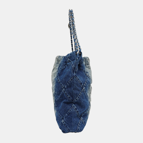CHANEL 22 Medium Quilted Denim Blue