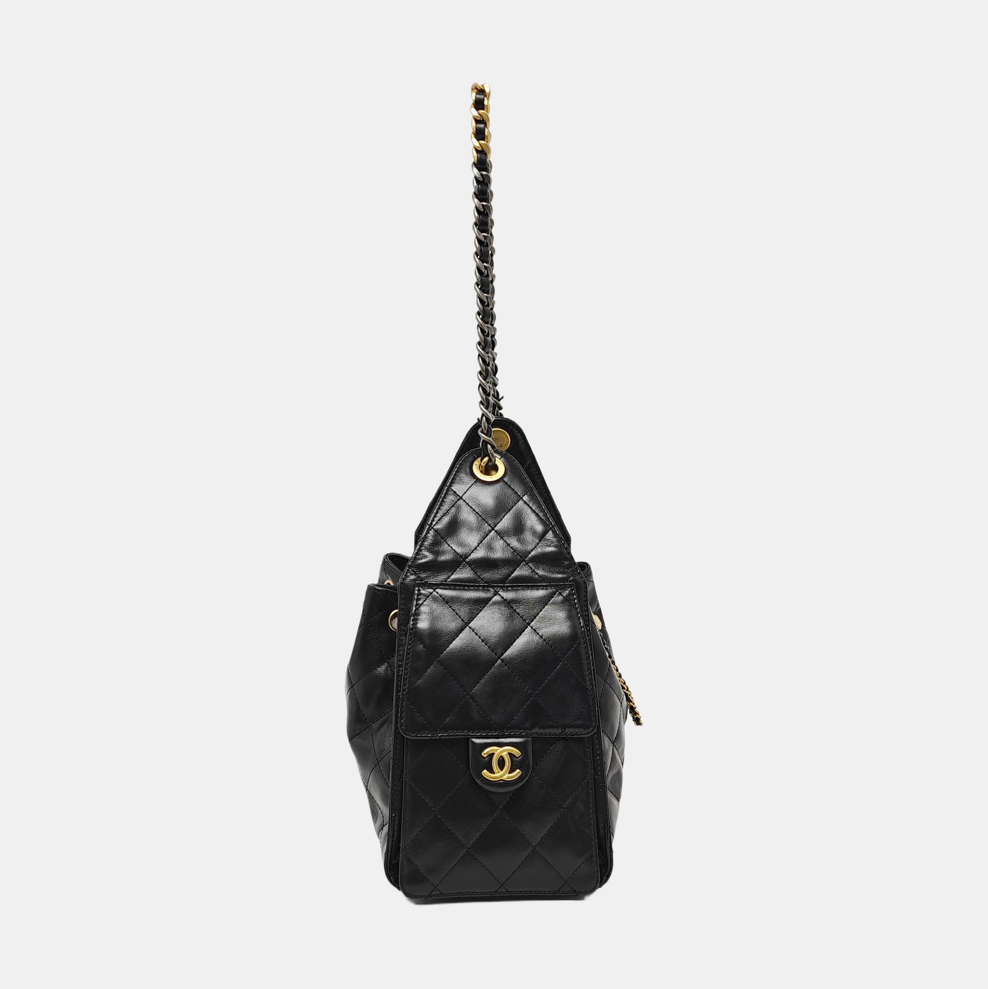 CHANEL 25 Small Quilted Waxed Cafskin Black