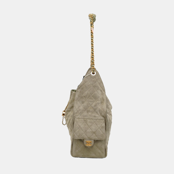 Authenticated pre-owned  CHANEL 25 Quilted Suede Green - Shoulder Bag at Looply