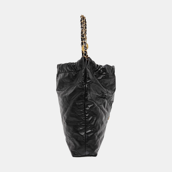 CHANEL 22 Medium Quilted Calfskin Black