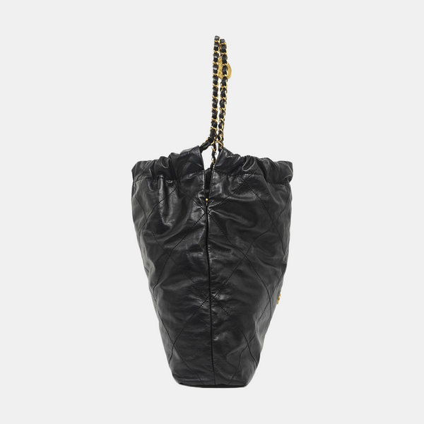 CHANEL 22 Medium Quilted Calfskin Black