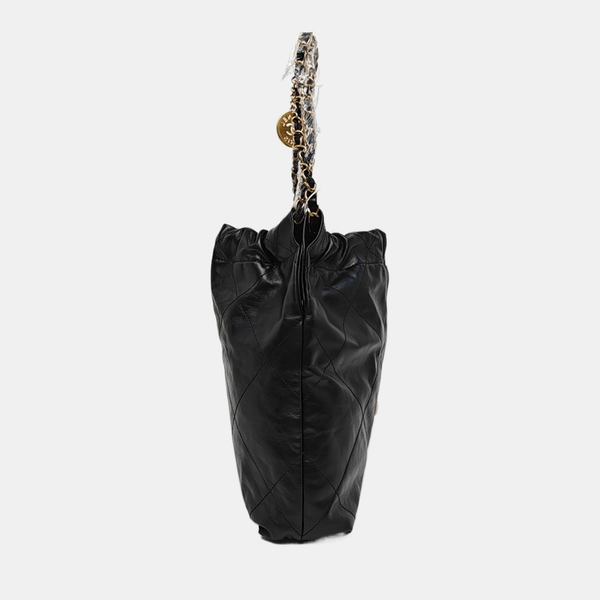 CHANEL 22 Small Quilted Calfskin Black