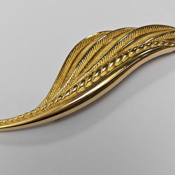 Twist Round Metal Gold Brooch