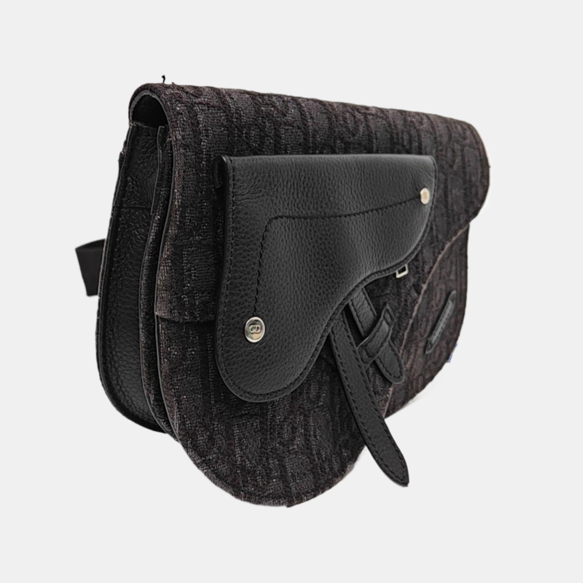 Saddle Medium Oblique Canvas Black