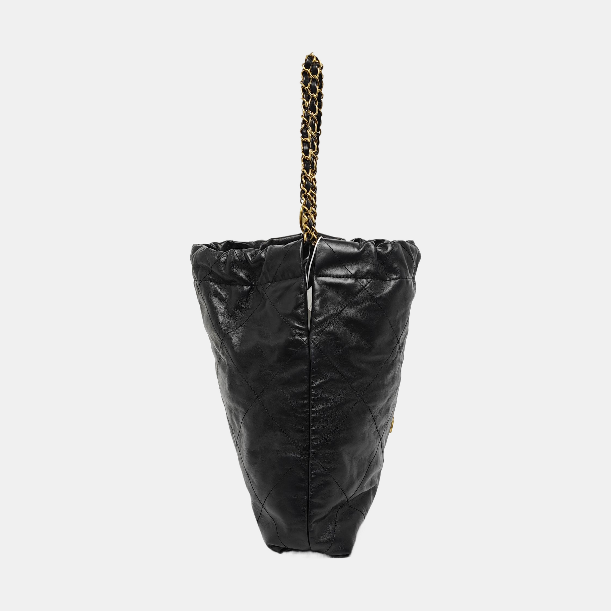 CHANEL 22 Medium Quilted Calfskin Black
