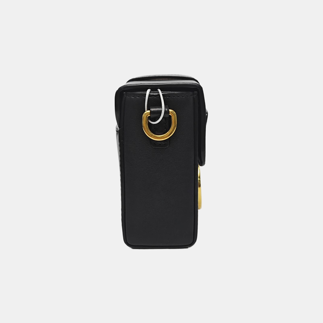 Authenticated pre-owned  30 Montaigne Calfskin Black - Shoulder Bag at Looply