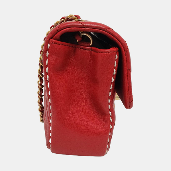 Authenticated pre-owned  CLASSIC FLAP Quilted Lambskin Red - Shoulder Bag at Looply