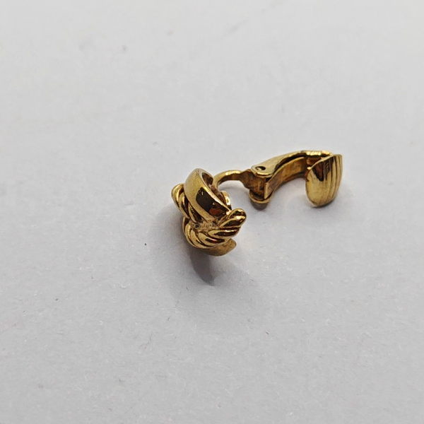 Twist Round Metal Gold Clip On Earrings