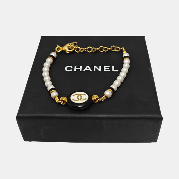 Faux Pearl White Bracelet