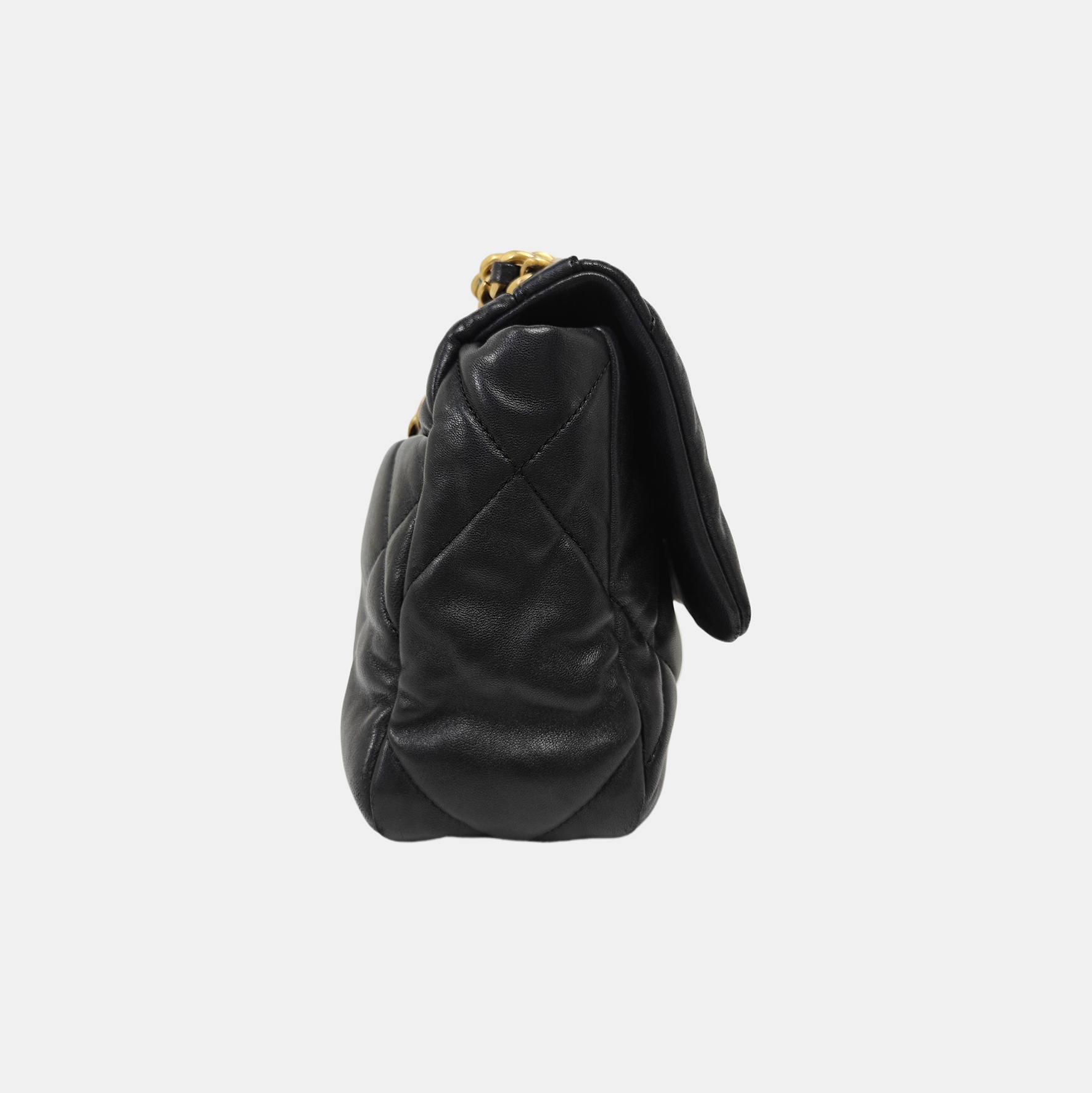 CHANEL 19 Pequeño Piel de Cordero Acolchada Negro