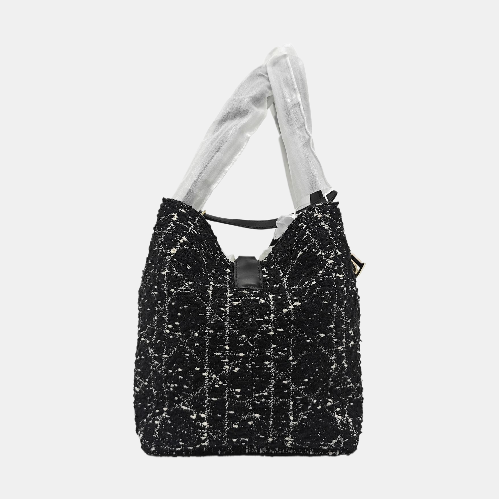 Toujours Medium Cannage Fabric Black