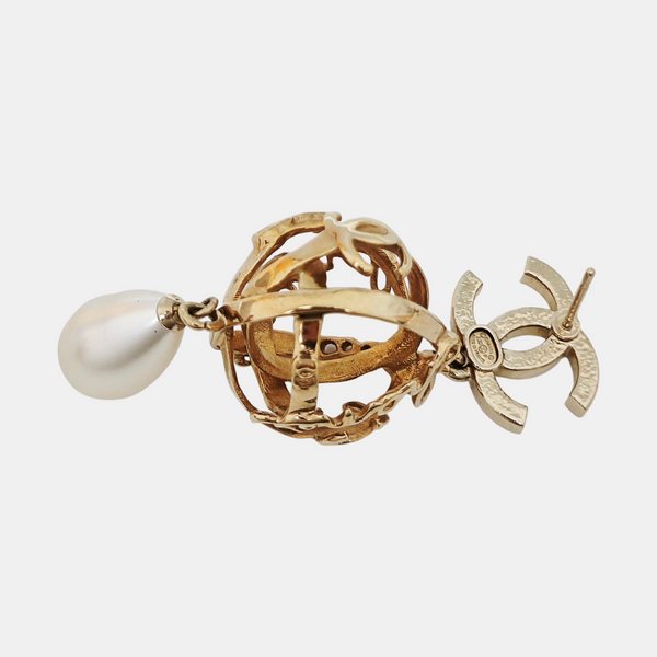 Metal Gold Stud Earrings