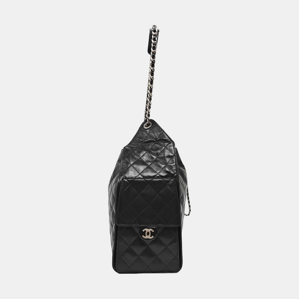CHANEL 25 Medium Quilted Calfskin Black