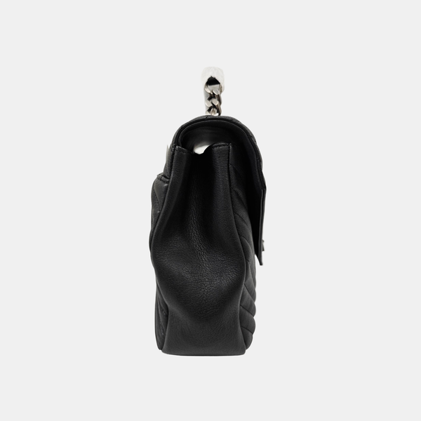 COLLEGE Chevron Lambskin Black
