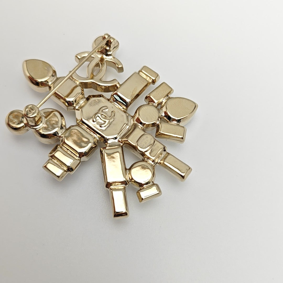 Metal Gold Brooch
