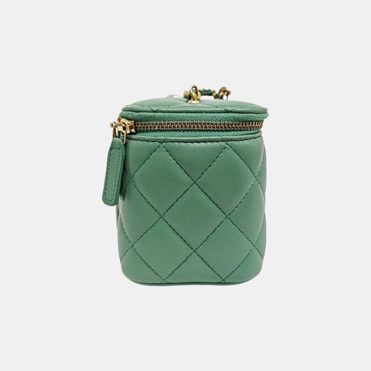 VANITY CASE Small Quilted Lambskin Green
