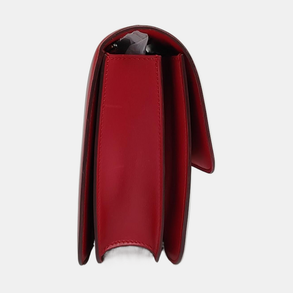 Authenticated pre-owned  CLASSIC BOX Medium Calfskin Red - Shoulder Bag at Looply