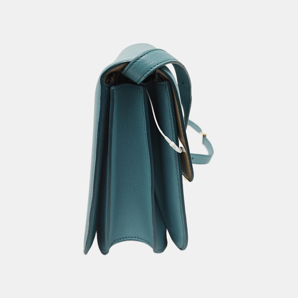 Authenticated pre-owned  CLASSIC BOX Medium Calfskin Blue - Shoulder Bag at Looply