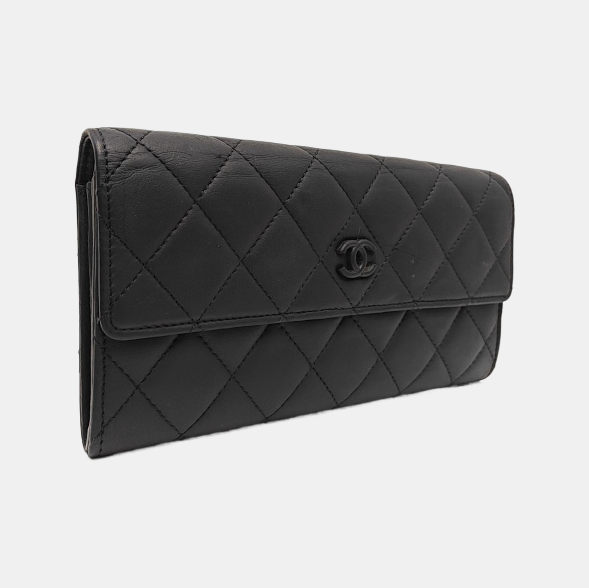 CLASSIC FLAP Mini Quilted Lambskin Black Wallet