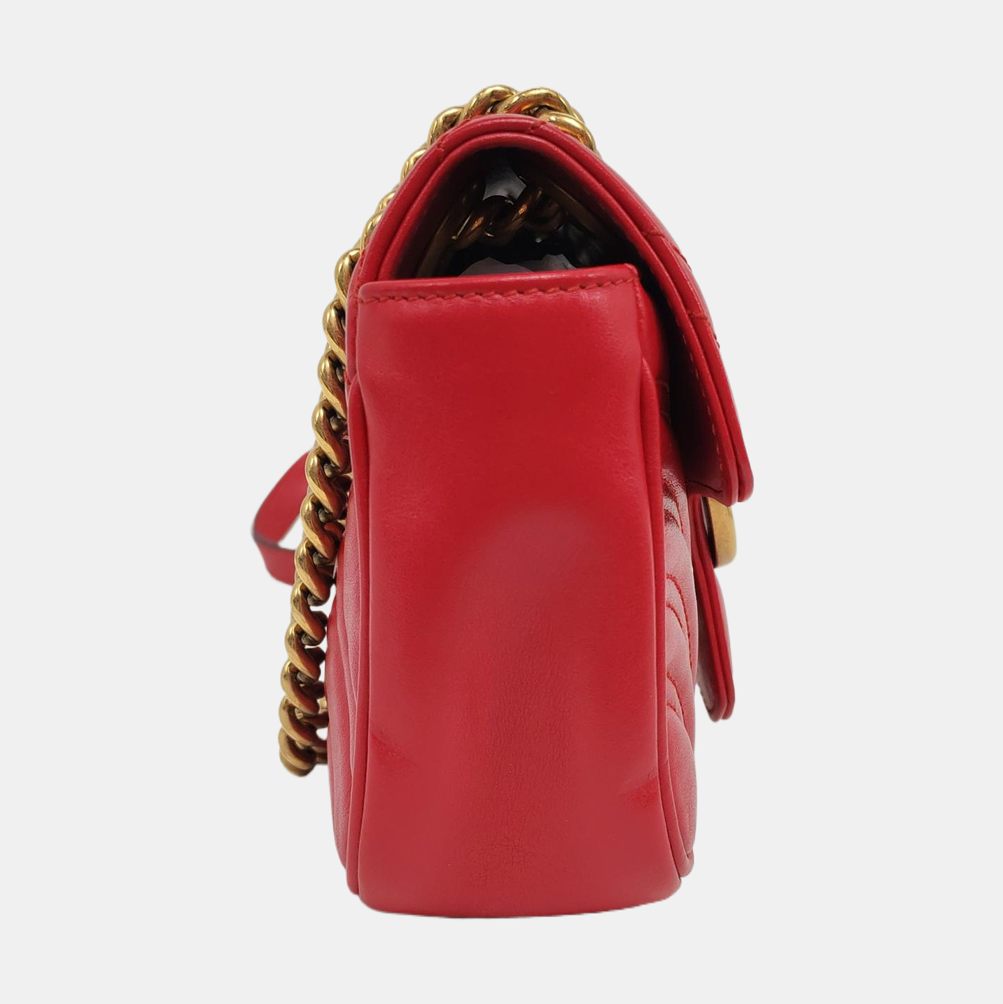 Authenticated pre-owned  GG Marmont Small Quilted Calfskin Red - Crossbody Bag at Looply