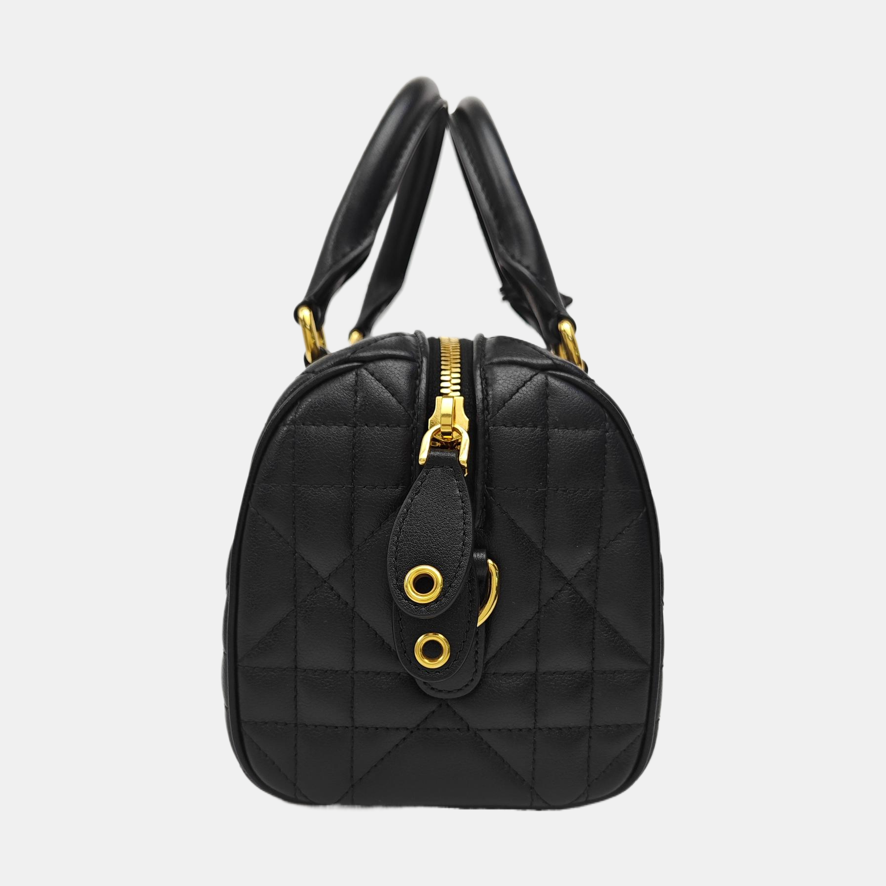 Groove 16 Cannage Calfskin Black