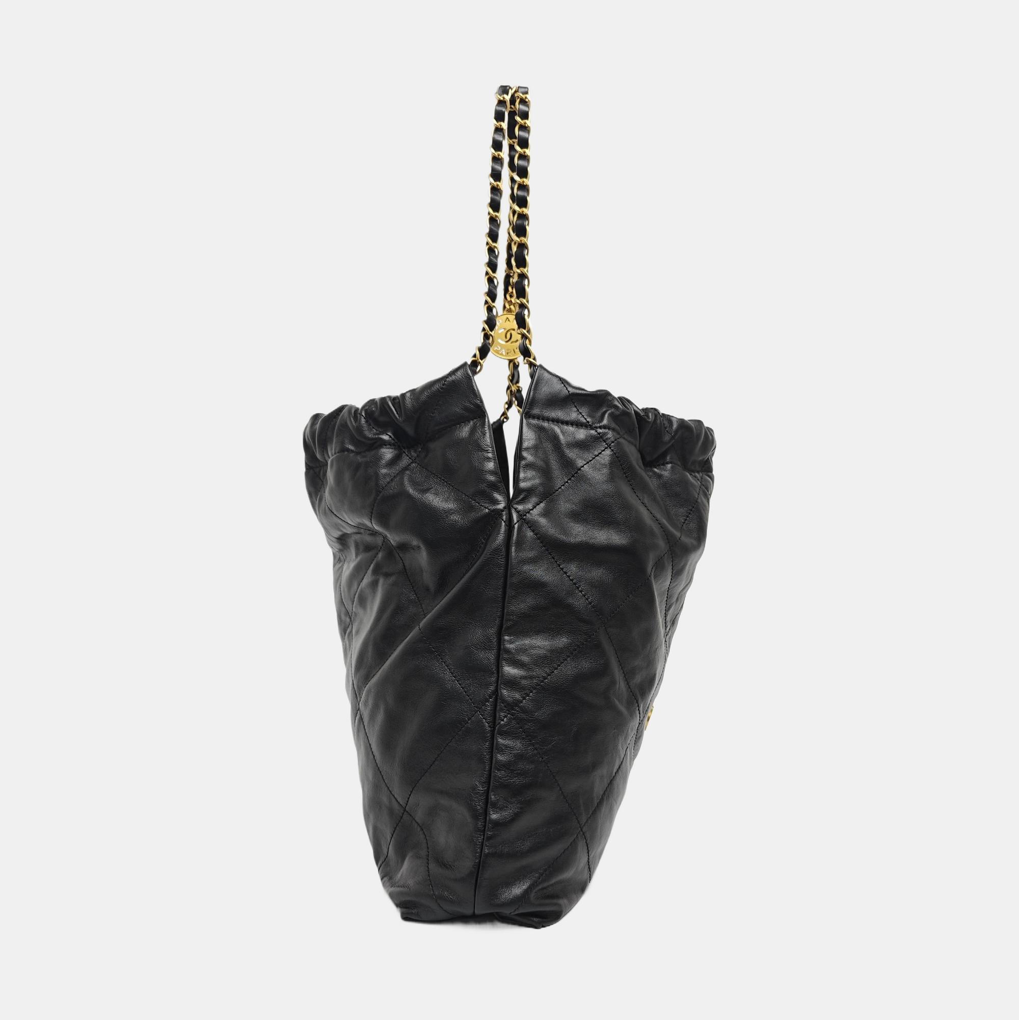 CHANEL 22 Small Quilted Calfskin Black