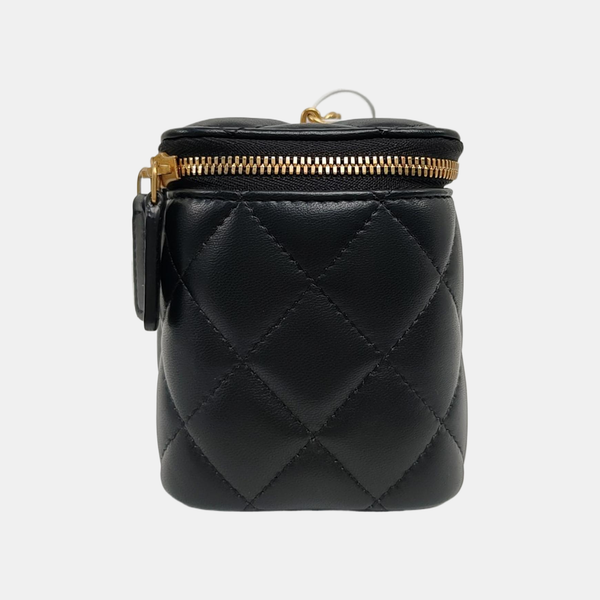 Authenticated pre-owned  VANITY CASE Quilted Lambskin Black - Shoulder Bag at Looply