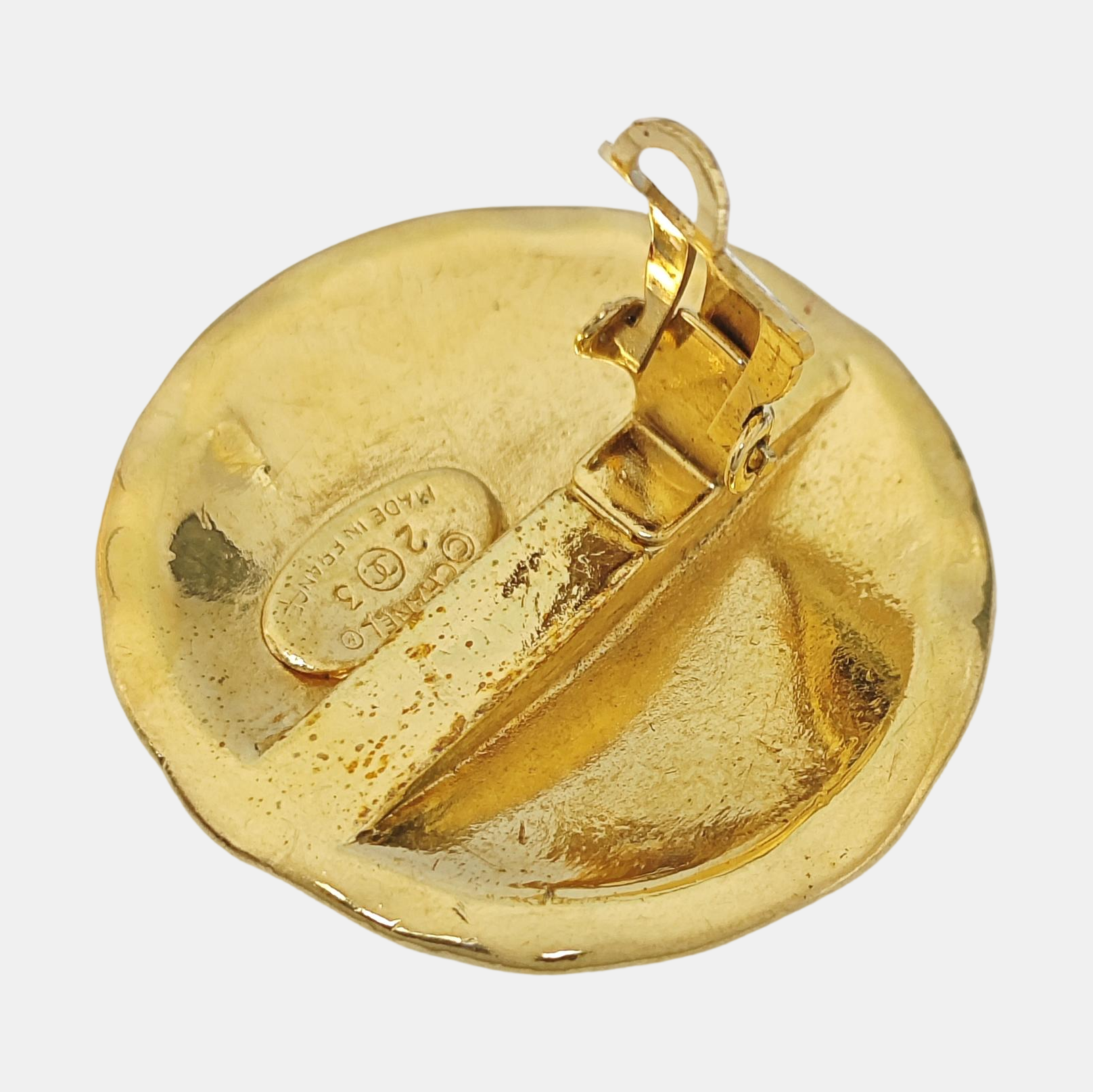 Vintage Metal Gold Clip On Earrings