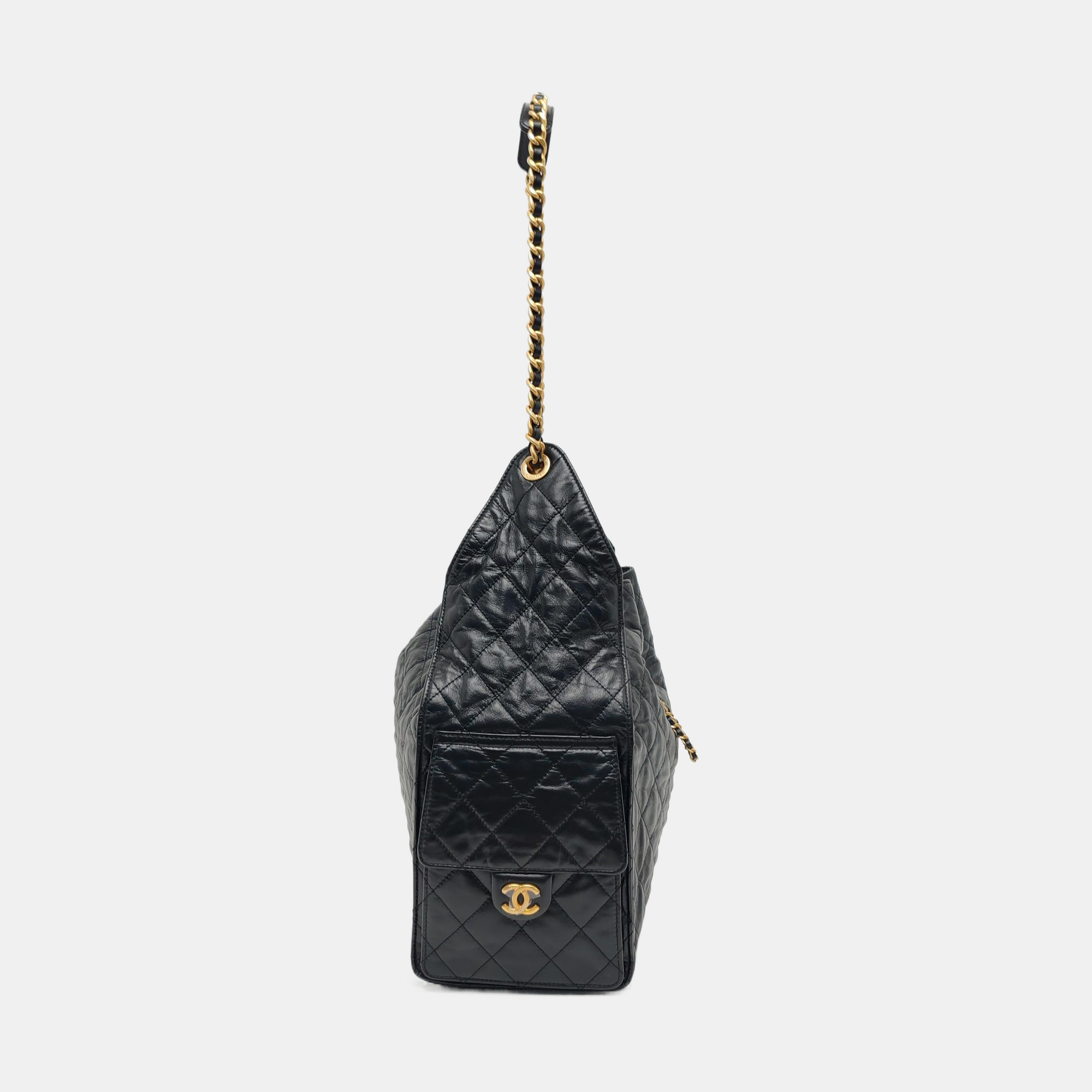 CHANEL 25 Medium Quilted Calfskin Black