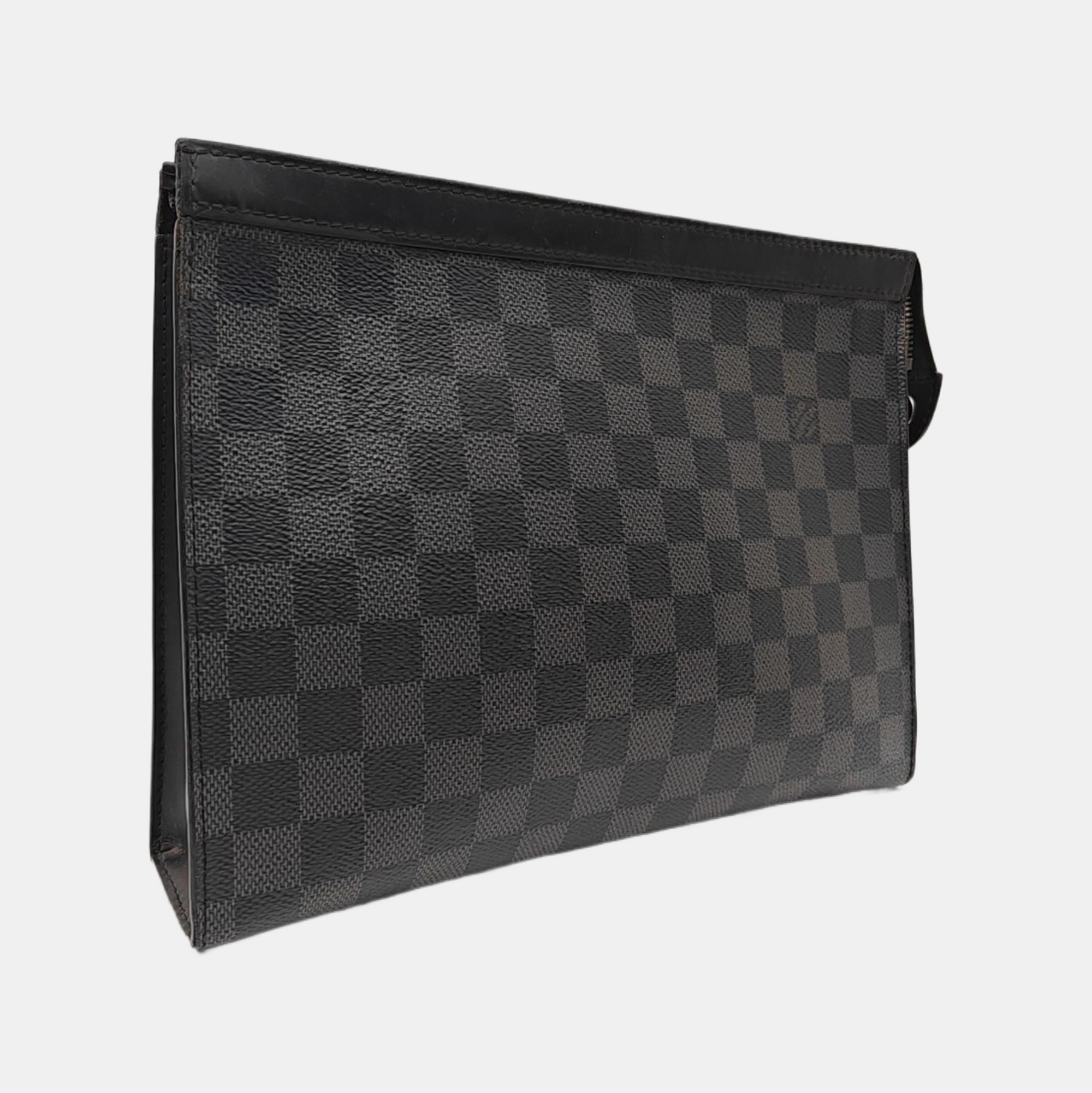 Pochette Voyag MM Damier Graphite Coated Canvas Gray