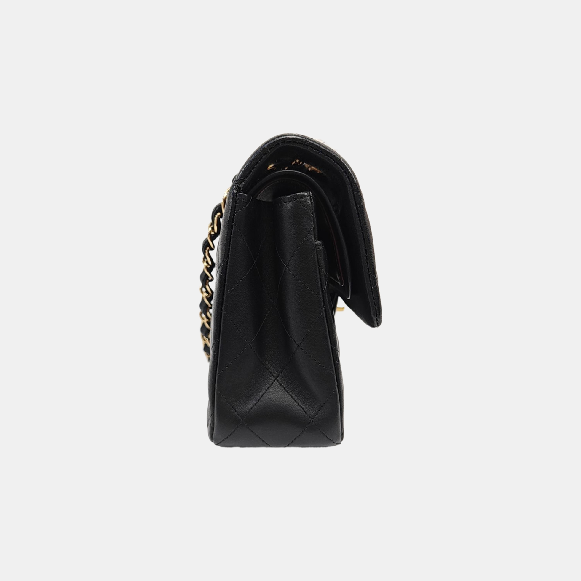 CLASSIC FLAP Mini Quilted Lambskin Black